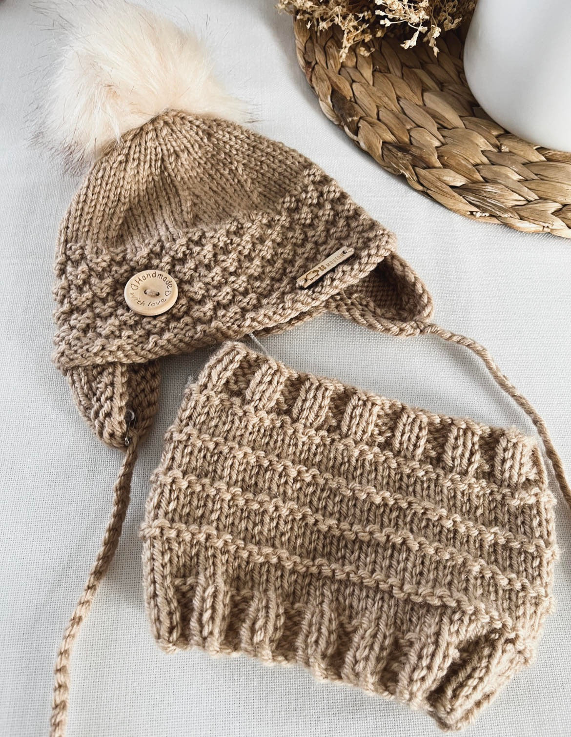 Tuque cache-oreille avec cache-cou