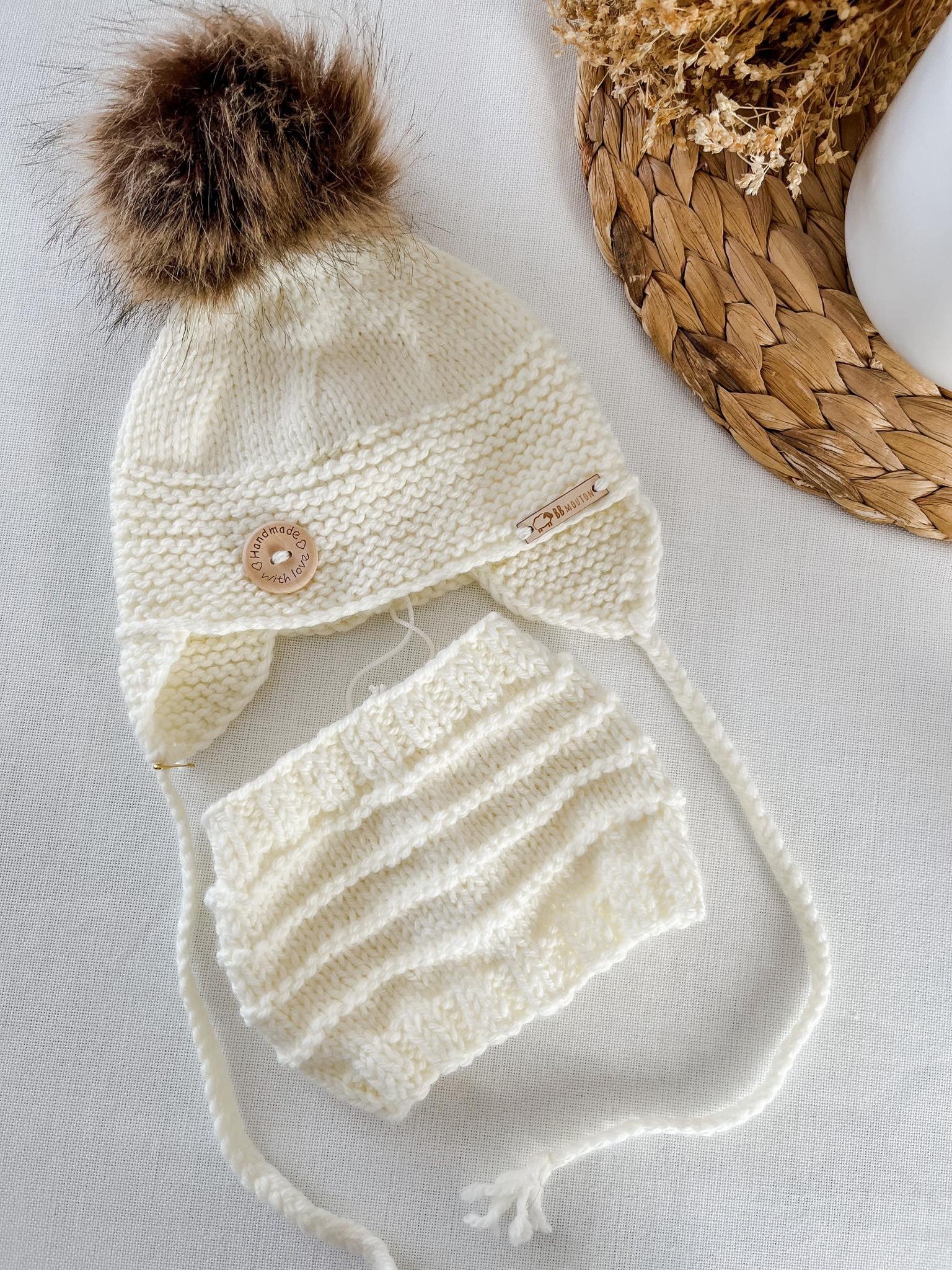 Tuque cache-oreille avec cache-cou