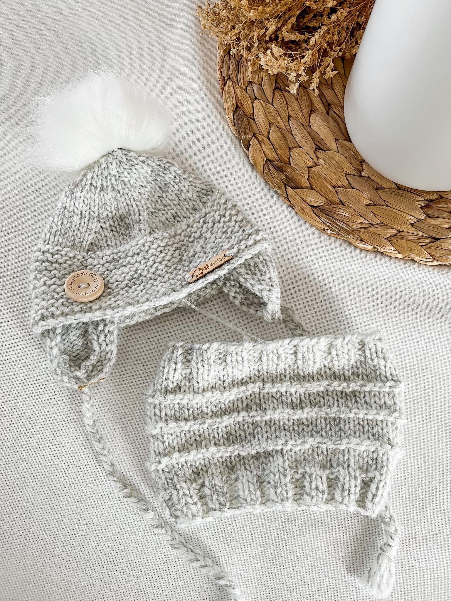 Tuque cache-oreille avec cache-cou