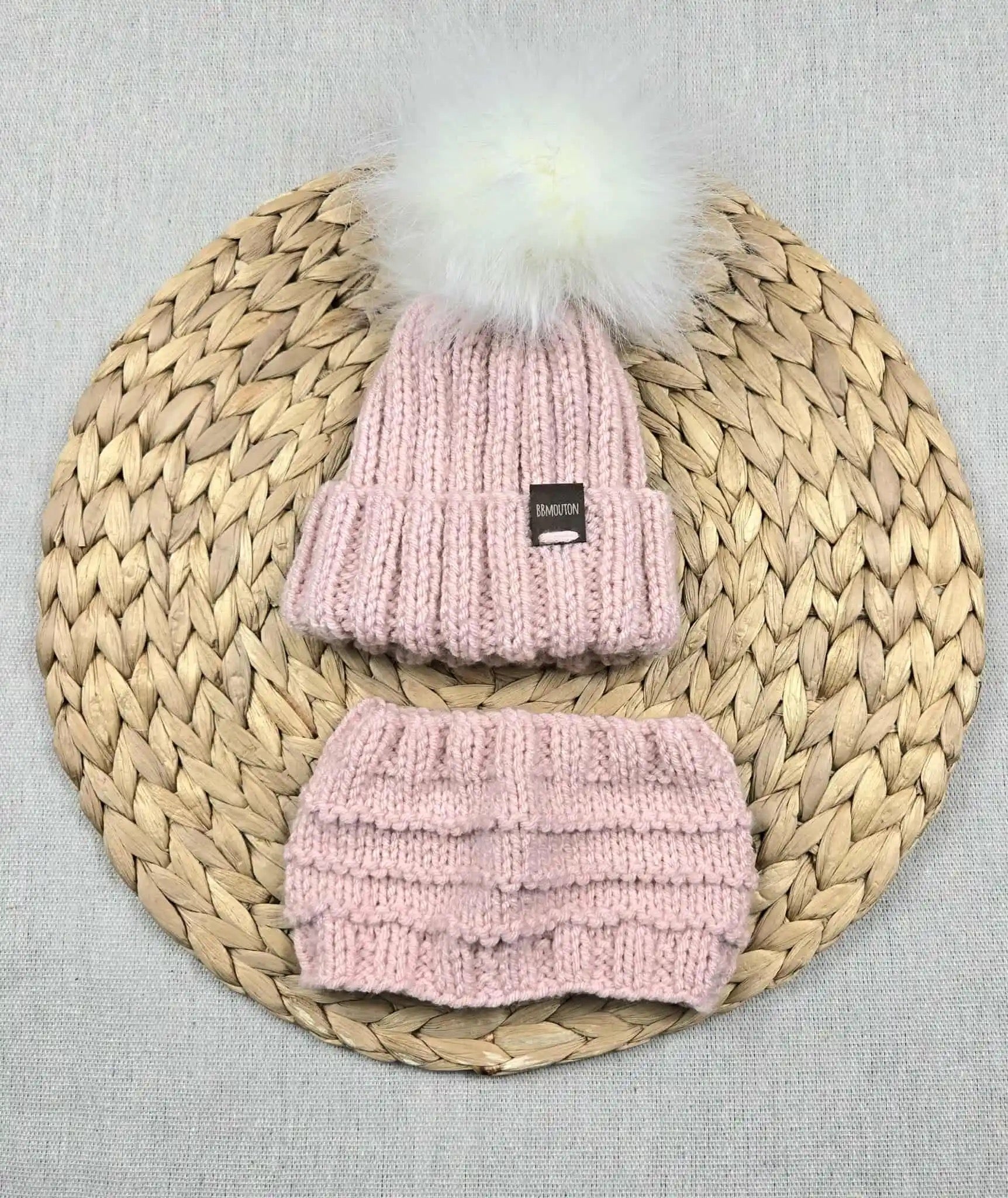 Tuque évolutive avec cache-cou